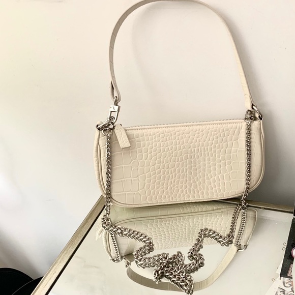 White Leather Shoulder Bags